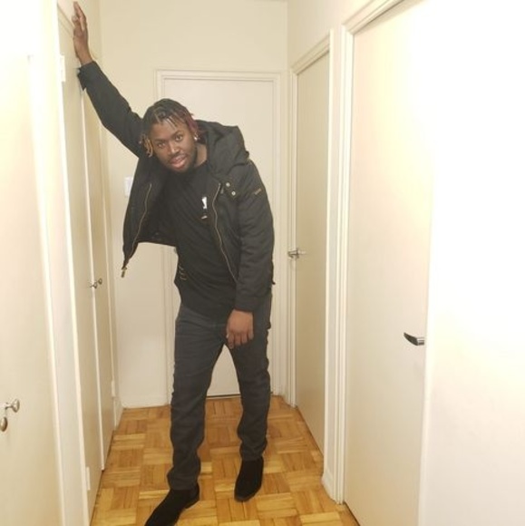 Meet your Posher, Ricardo - Picture 1 of 1